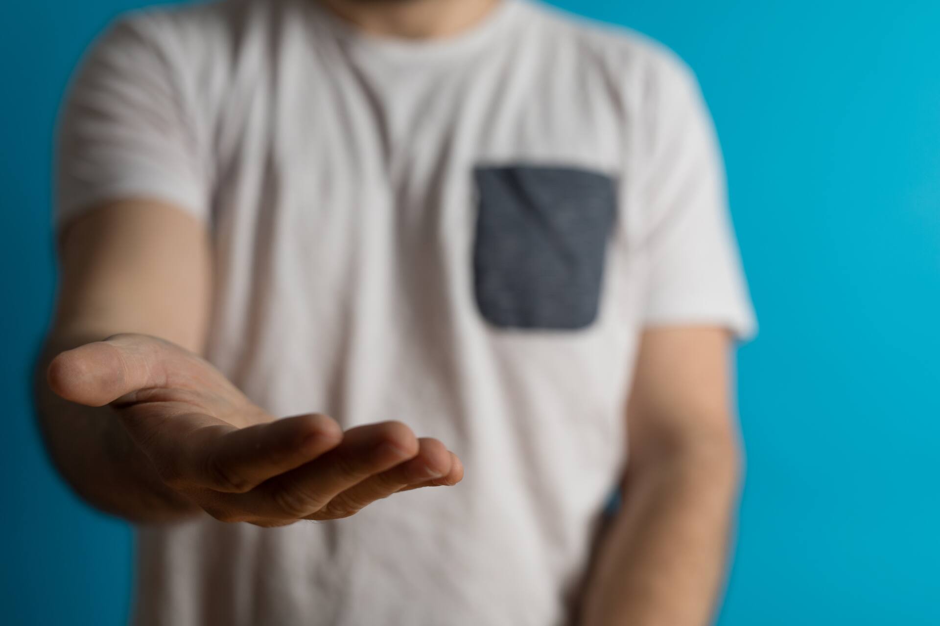 手のひらのピリピリ感