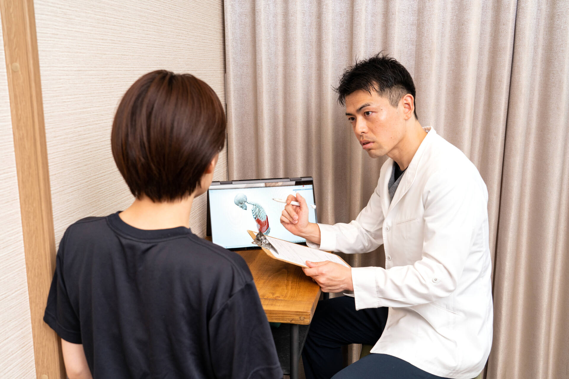 カイロ プラクティック 腰痛