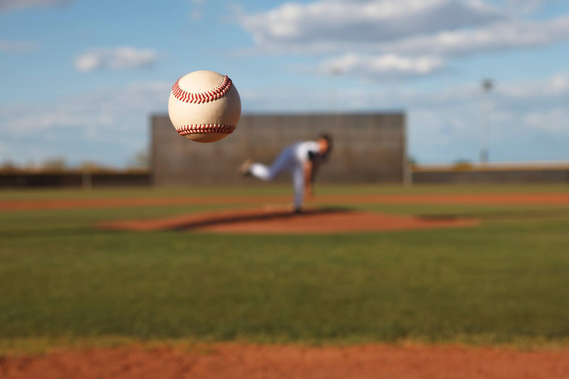 ピッチャーが球速 を 上げる に は　
